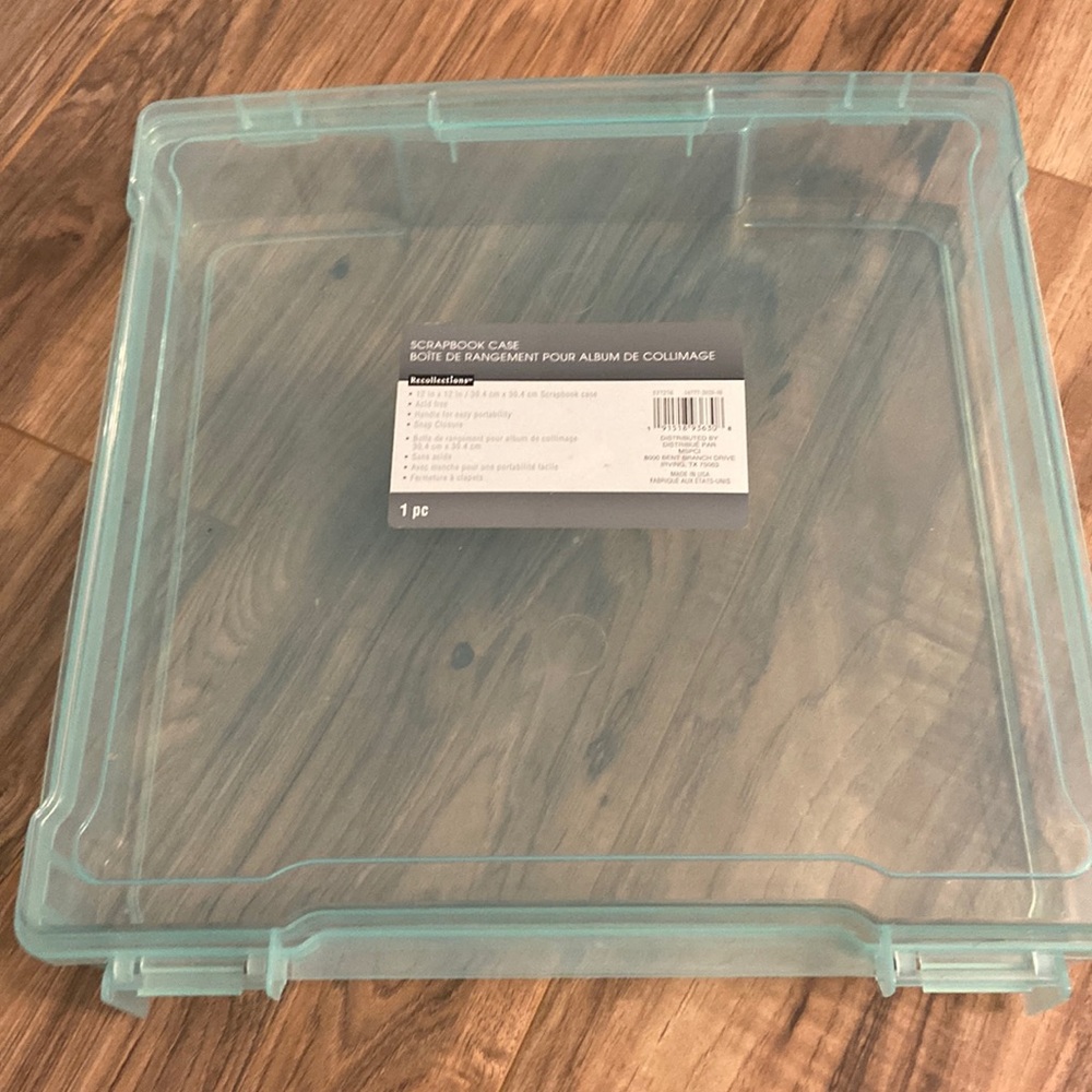 Scrapbook case